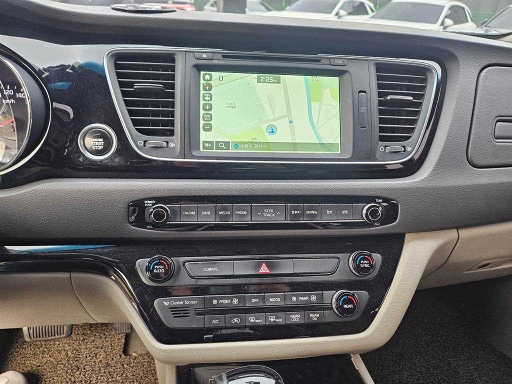 KIA Carnival 2015 Blanco - Importación desde Corea - HF Imports Iquique - Foto 14