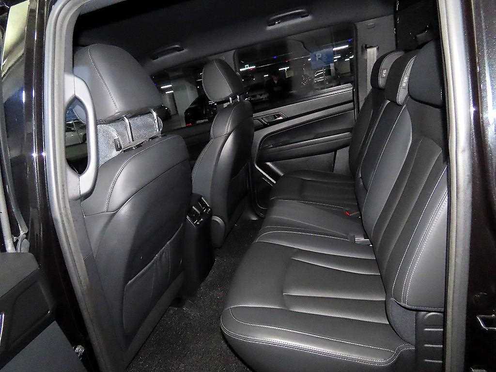 Ssangyong Rexton - Vista 7