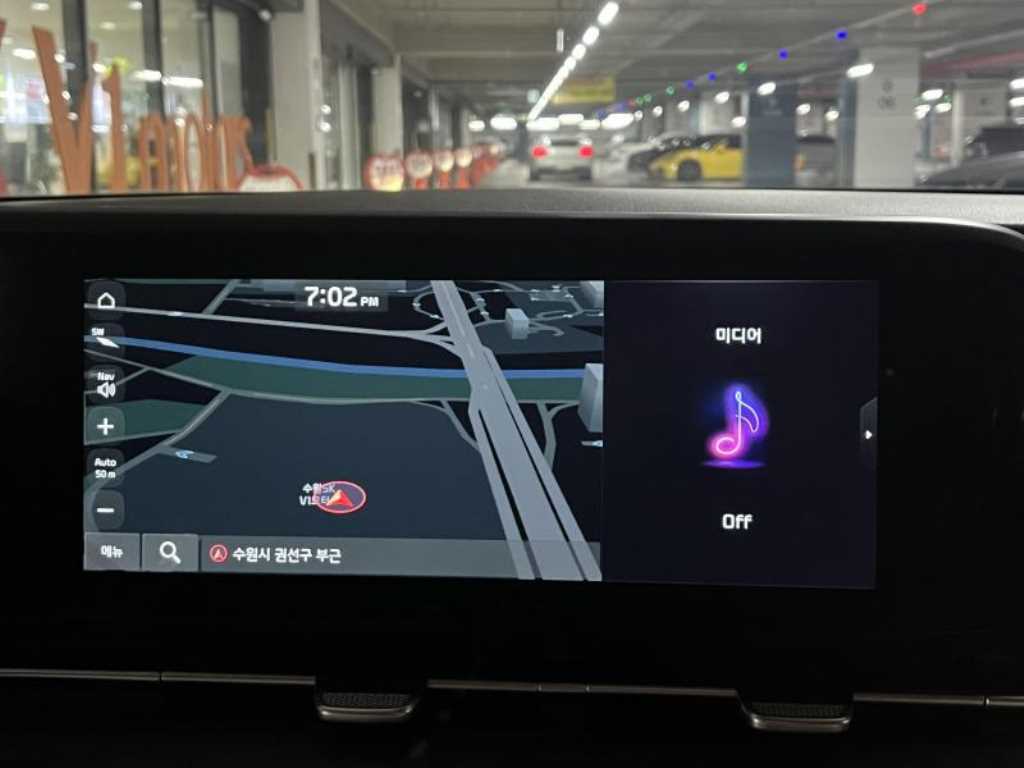 KIA Carnival - Vista 11