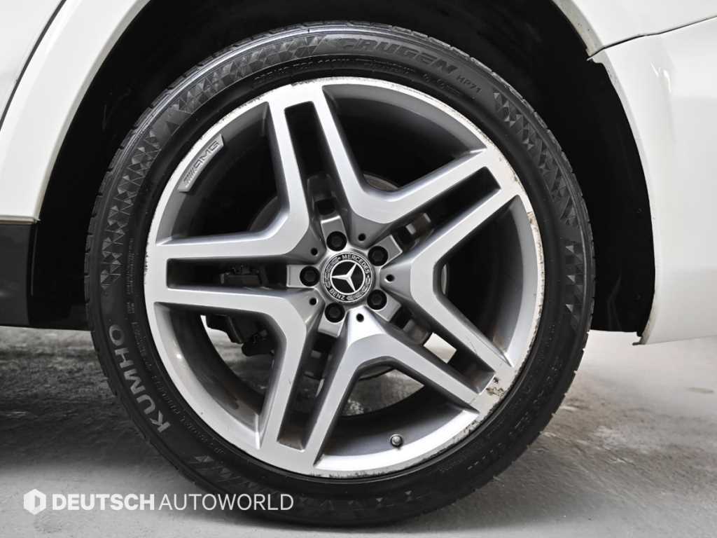 Mercedes Benz GLS Class - Vista 5