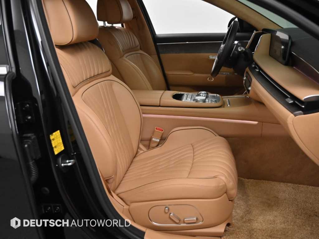 Genesis G90 - Vista 10