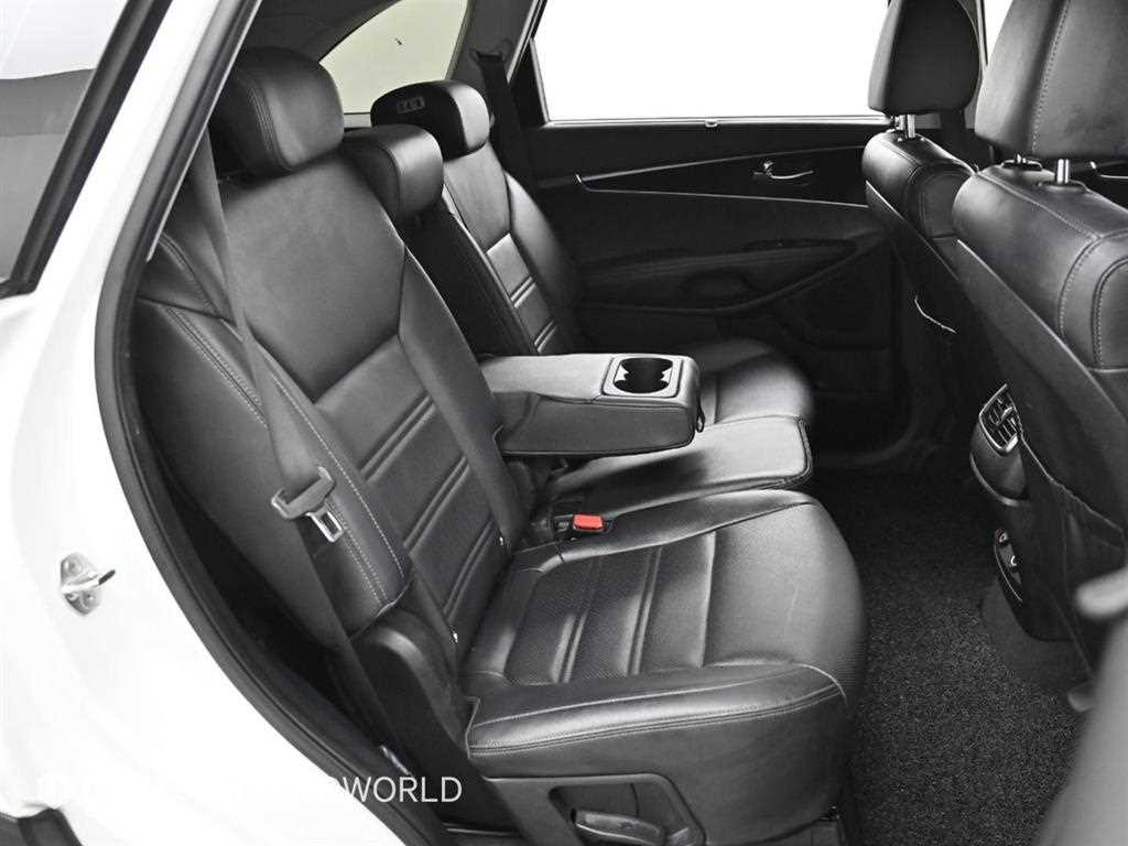 KIA Sorento - Vista 12