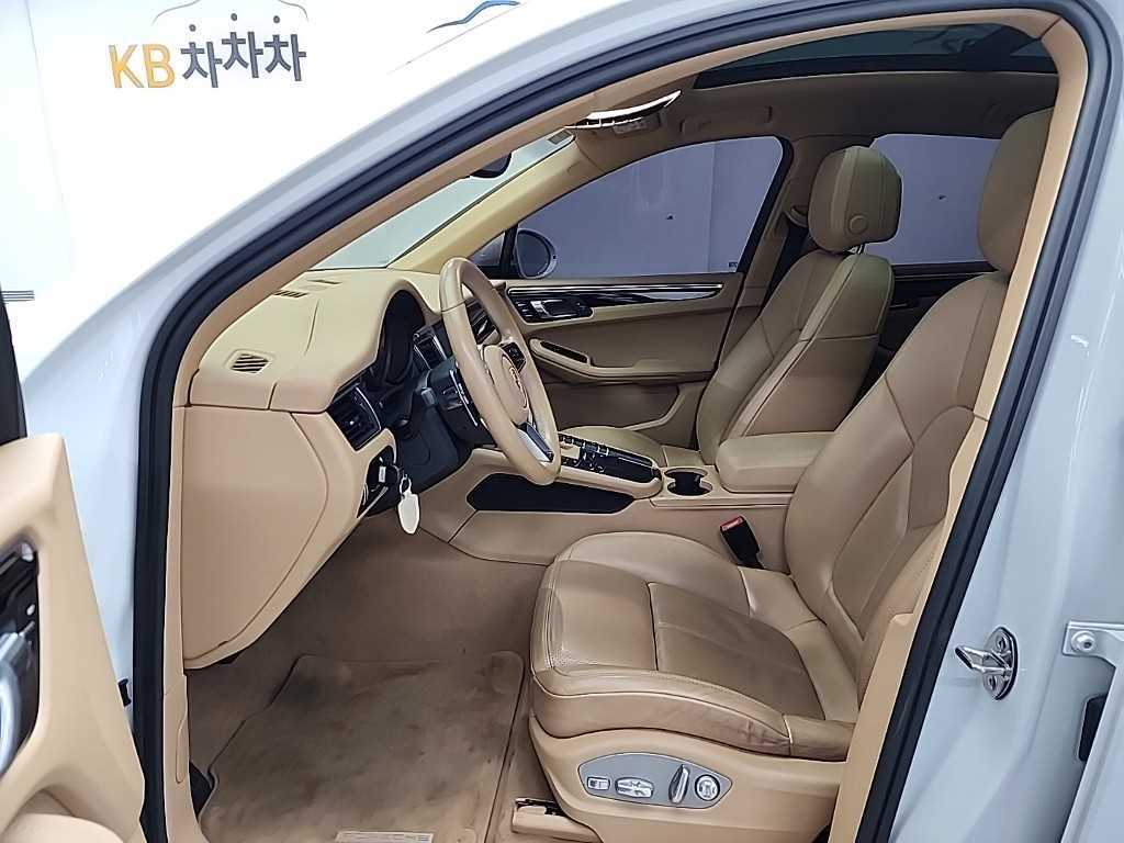 Porsche Macan - Vista 10