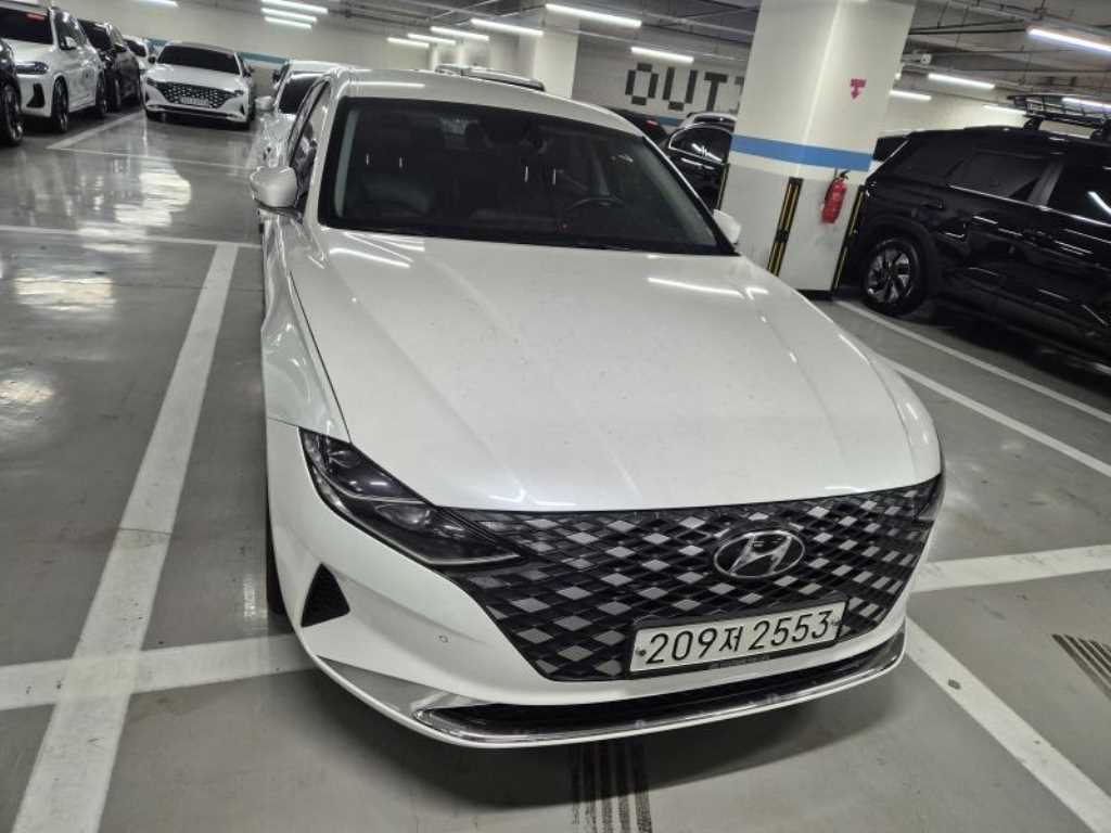 HYUNDAI Grandeur - Vista 2