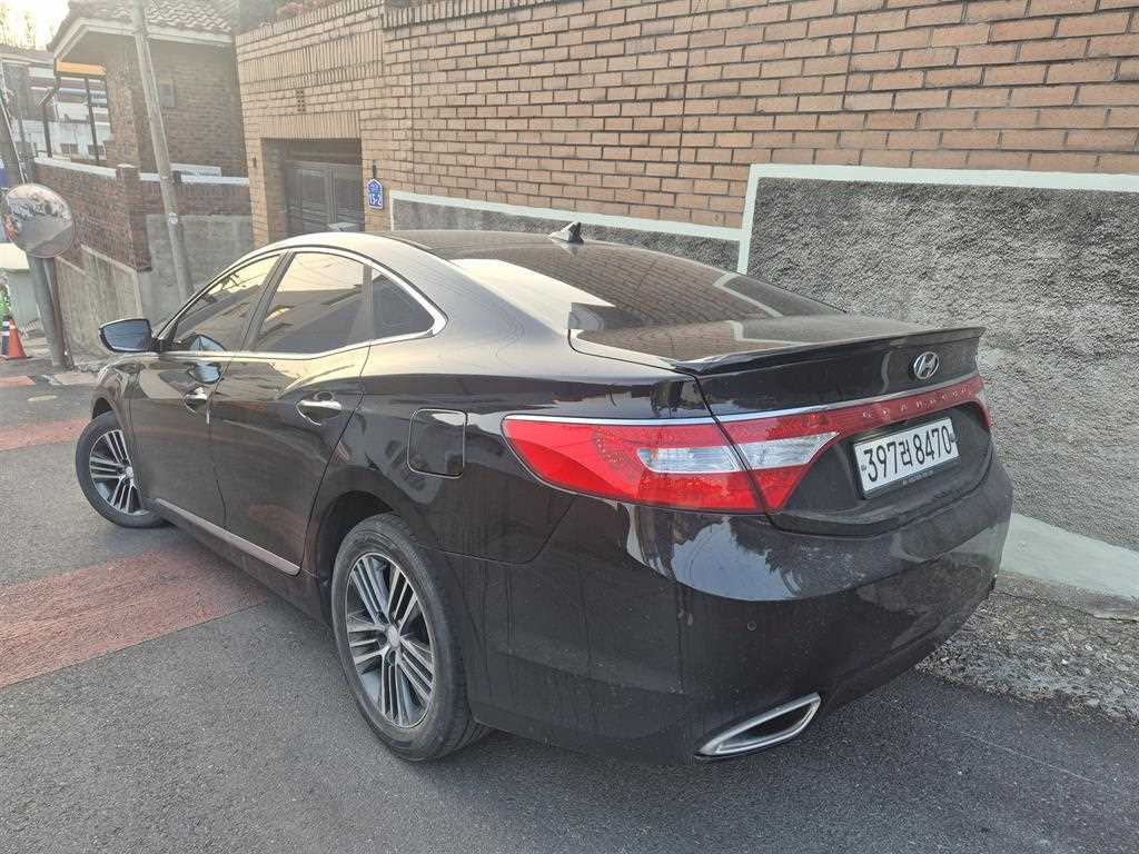 HYUNDAI Grandeur - Vista 3