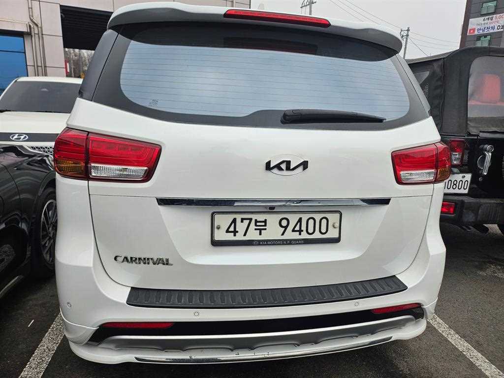KIA Carnival - Vista 2