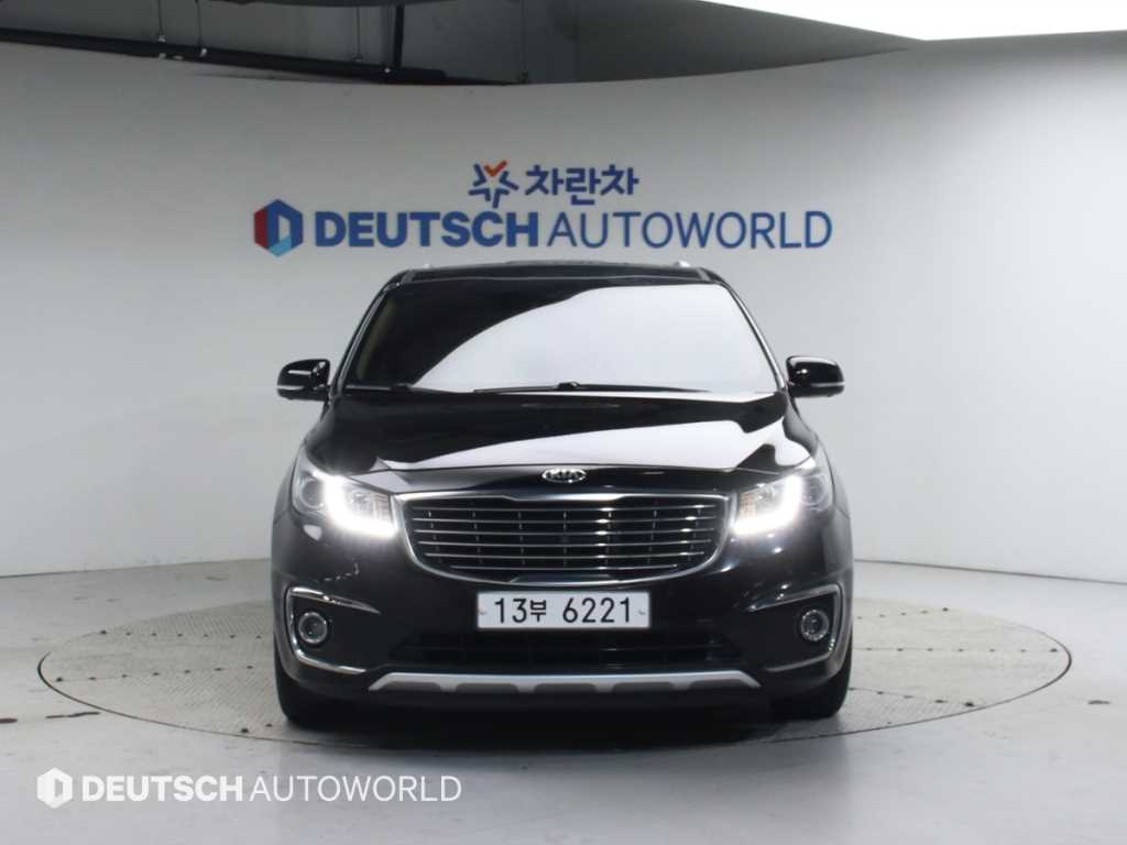 KIA Carnival - Vista 3