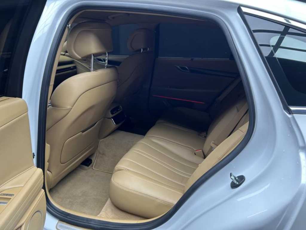 Genesis G80 - Vista 5