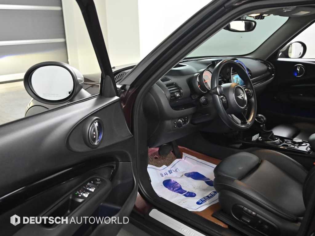 Mini Clubman - Vista 11