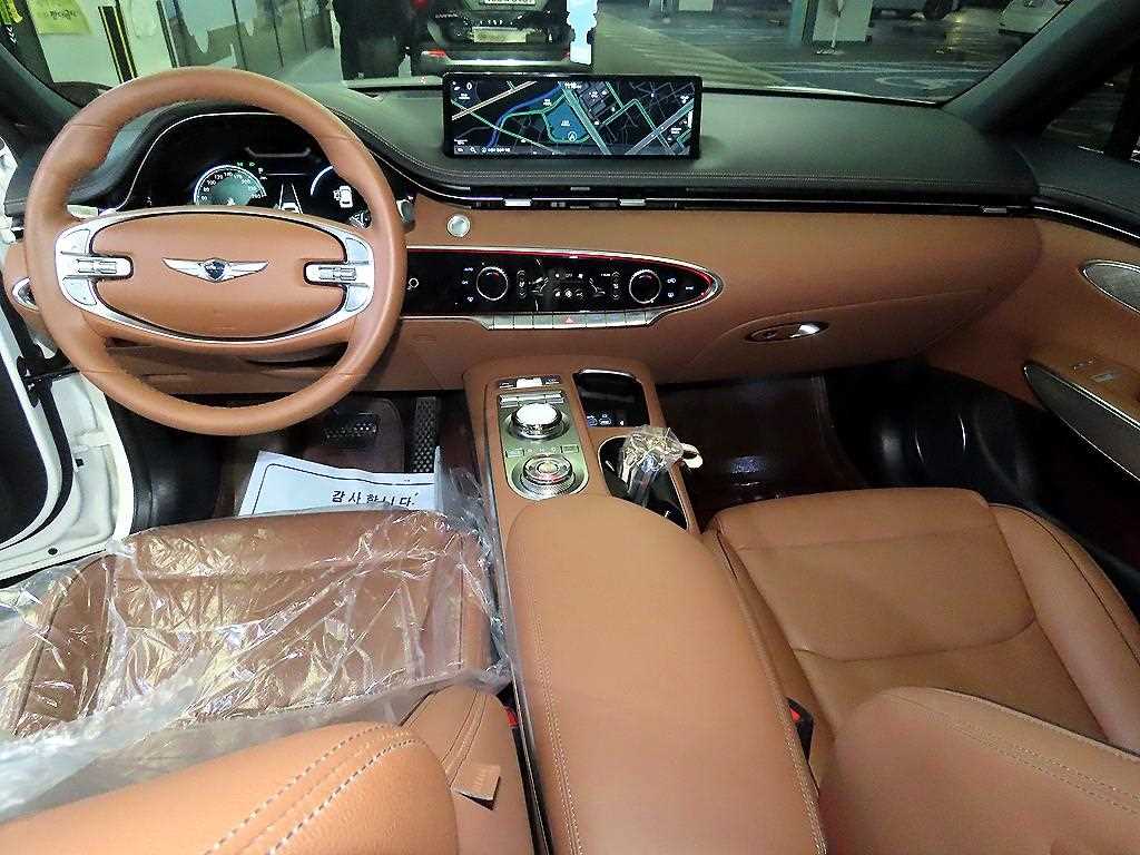 Genesis GV70 - Vista 10