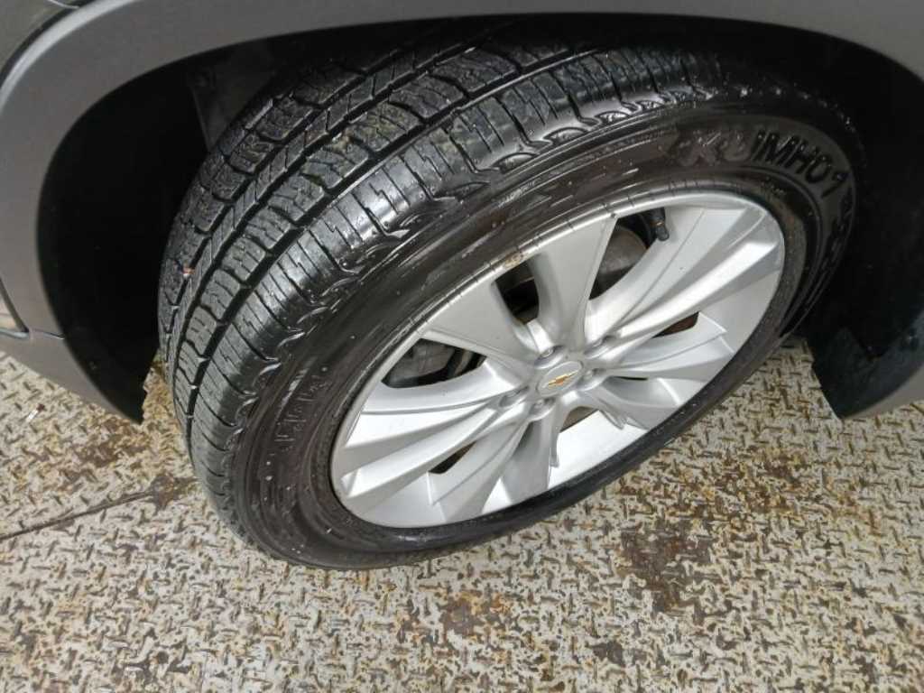 Chevrolet Trax 2017 Gris - Importación desde Corea - HF Imports Iquique - Foto 20