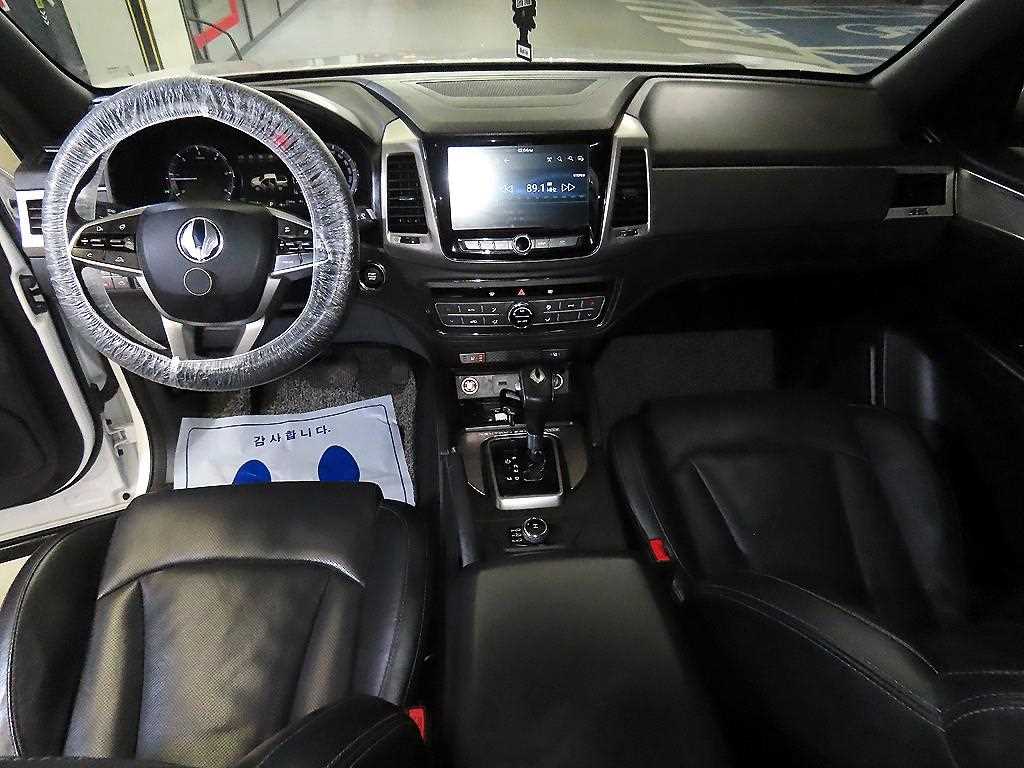 Ssangyong Rexton - Vista 10