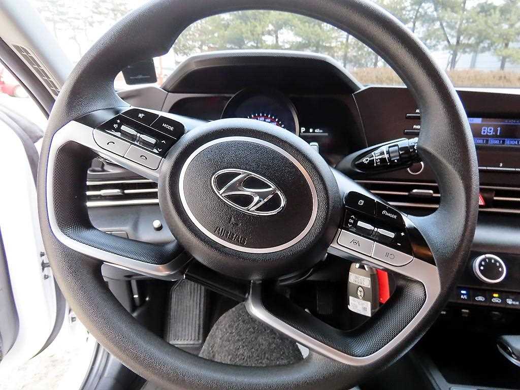 HYUNDAI Avante - Vista 8