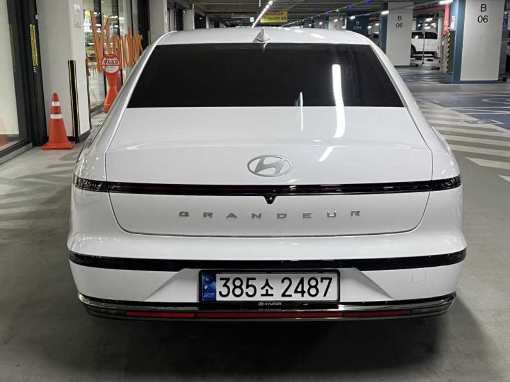HYUNDAI Grandeur - Vista 5
