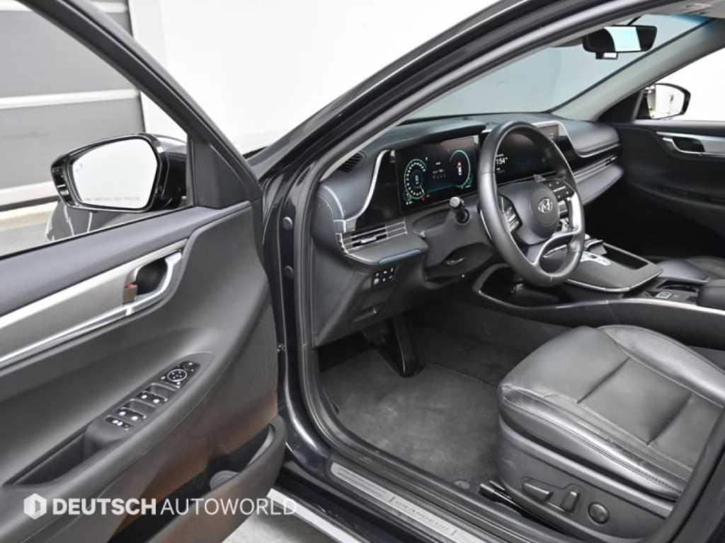 HYUNDAI Grandeur - Vista 11