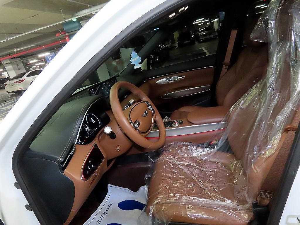 Genesis GV70 - Vista 6