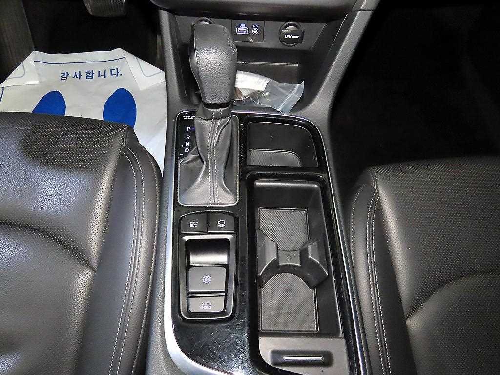 HYUNDAI Sonata - Vista 12