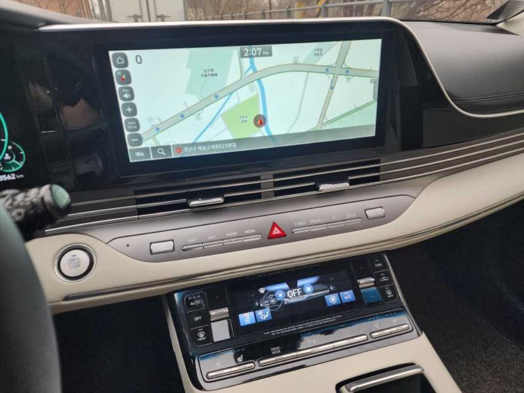 HYUNDAI Grandeur - Vista 11