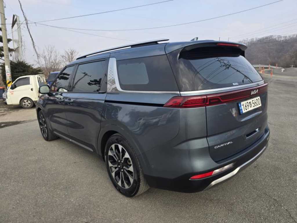 KIA Carnival - Vista 6