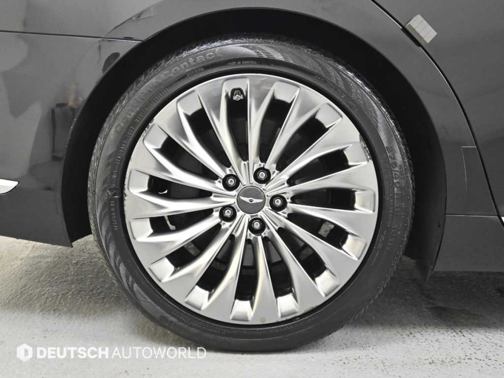 Genesis EQ900 - Vista 5