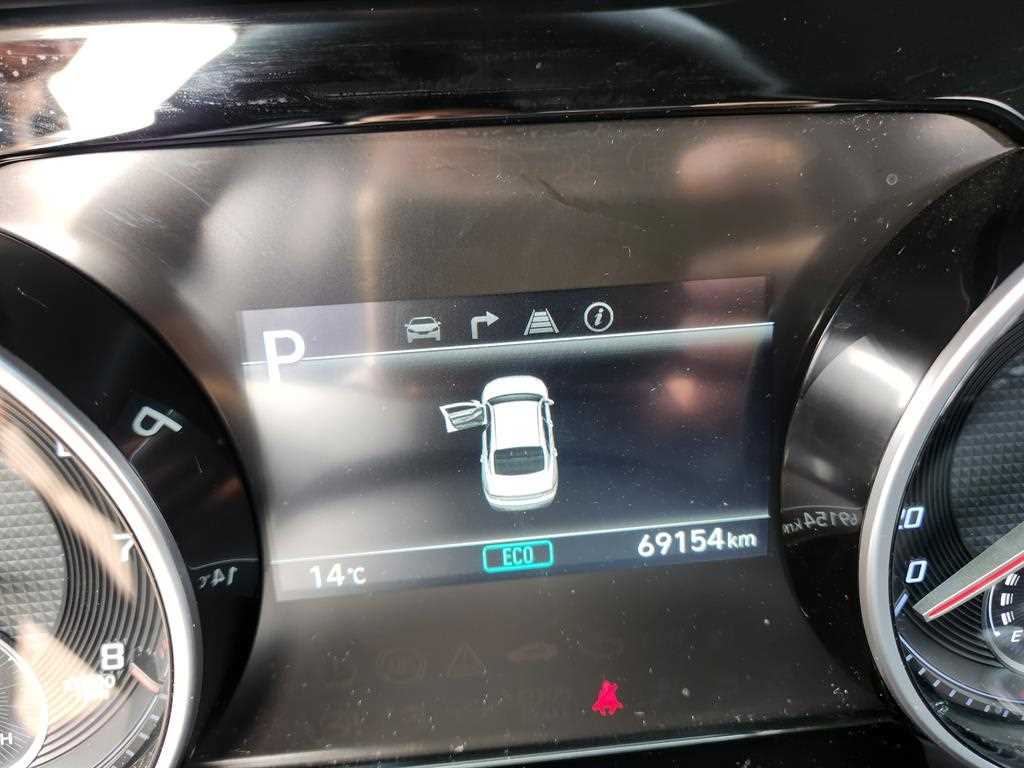 HYUNDAI Grandeur - Vista 12