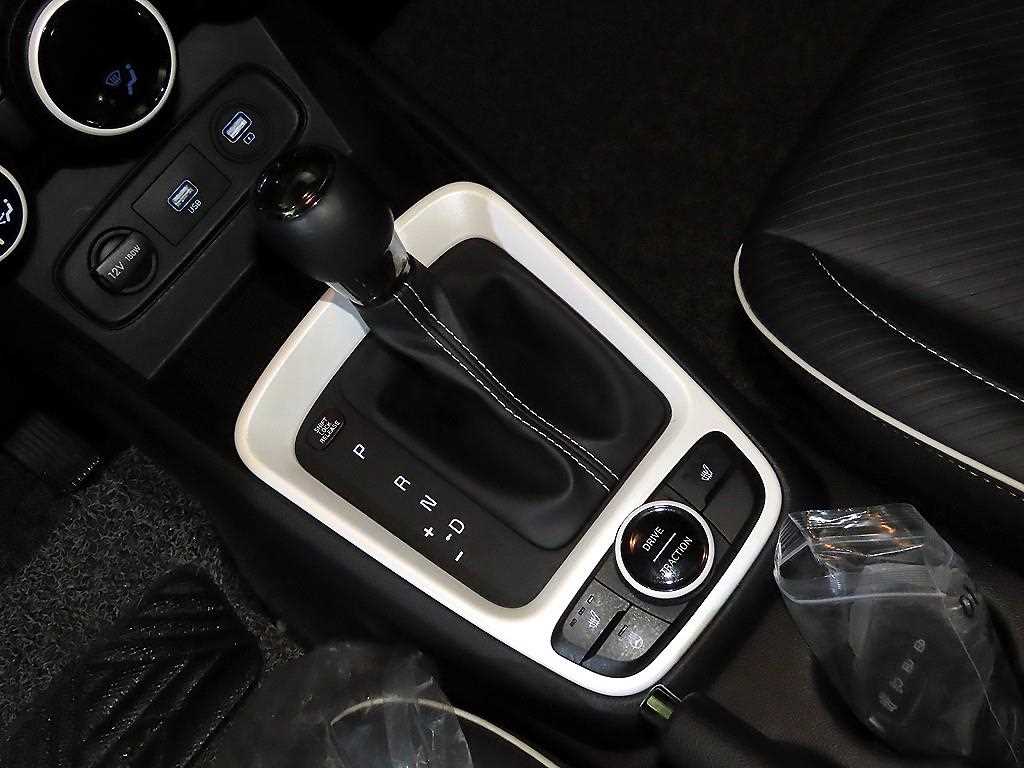 HYUNDAI Venue - Vista 12