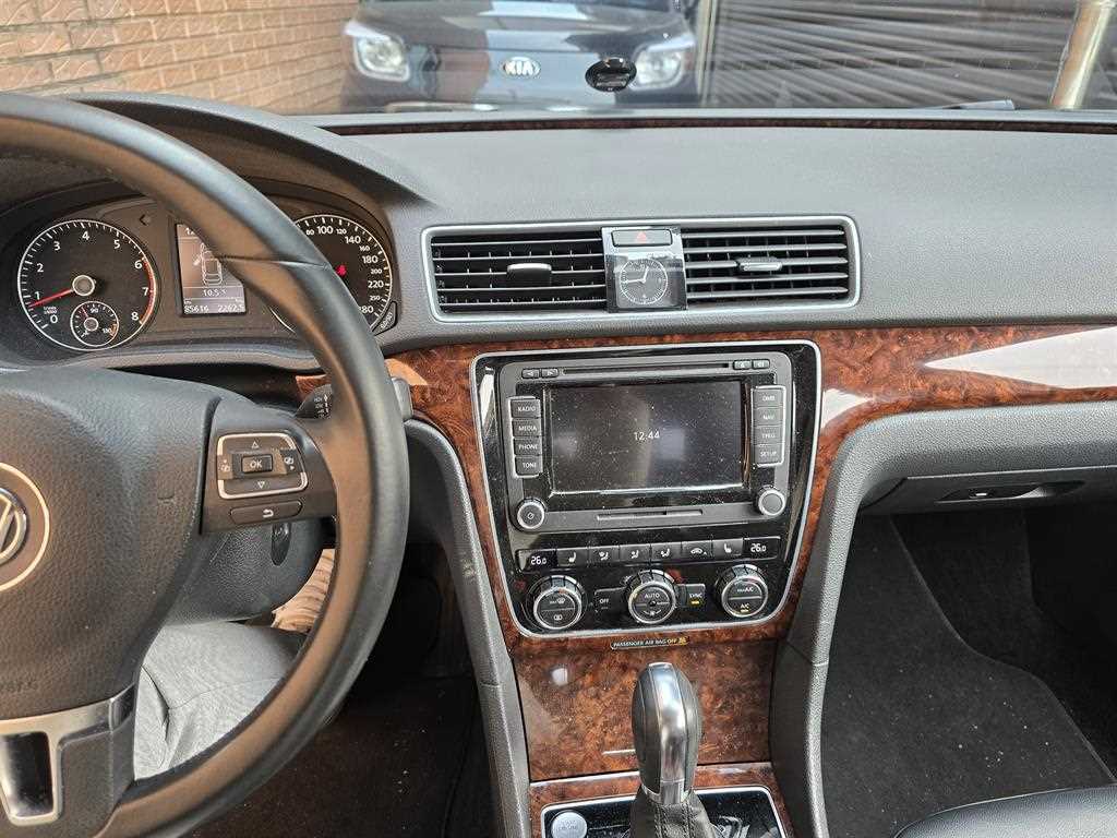 Volkswagen Passat - Vista 10