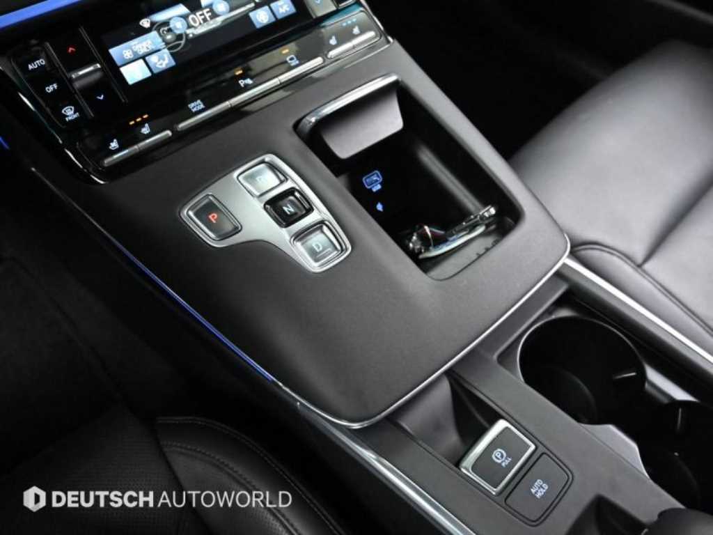 HYUNDAI Grandeur - Vista 9