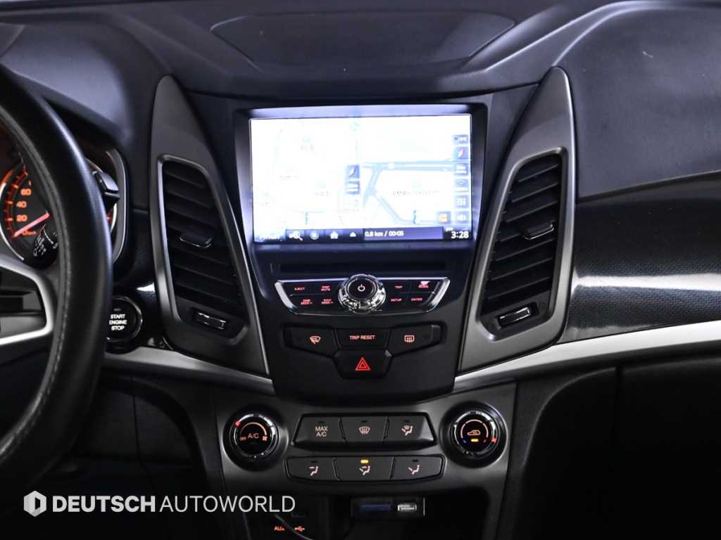 Ssangyong Korando 2017 Blanco - Importación desde Corea - HF Imports Iquique - Foto 14