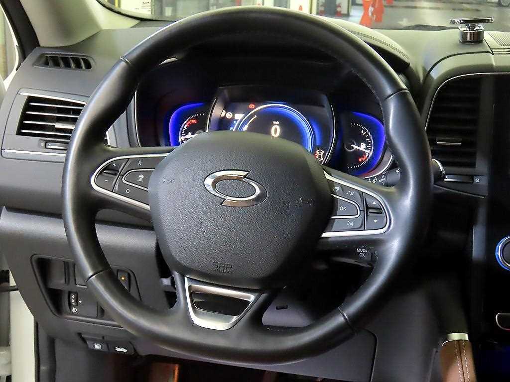 SAMSUNG QM6 - Vista 8