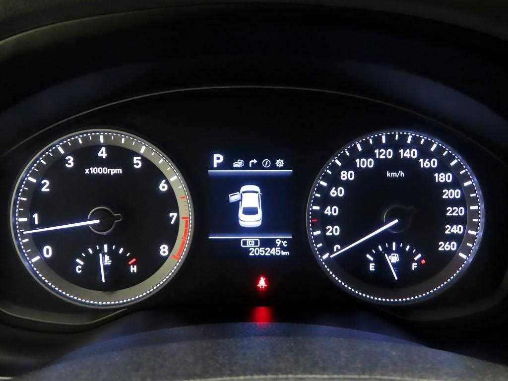 HYUNDAI Grandeur - Vista 5