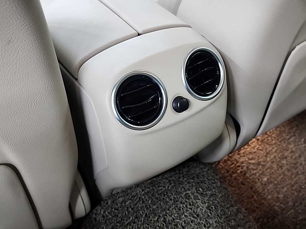 Mercedes Benz GLC Class 2019 Gris - Importación desde Corea - HF Imports Iquique - Foto 13