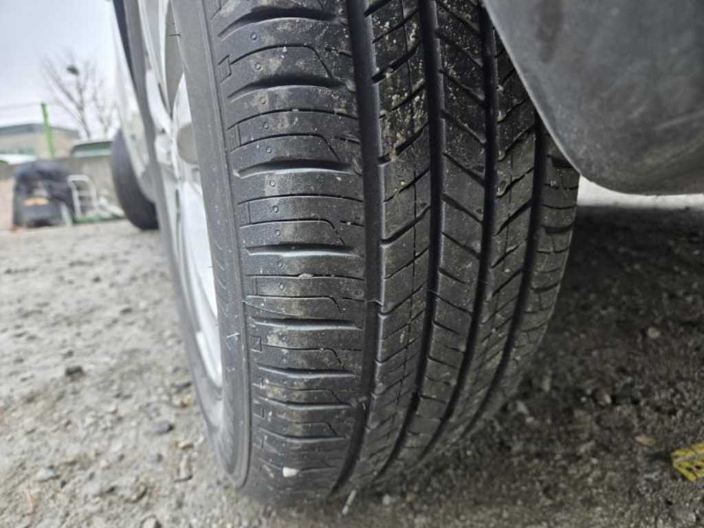 Ssangyong Tivoli 2015 Blanco - Importación desde Corea - HF Imports Iquique - Foto 17