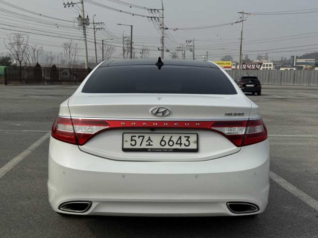 HYUNDAI Grandeur - Vista 4