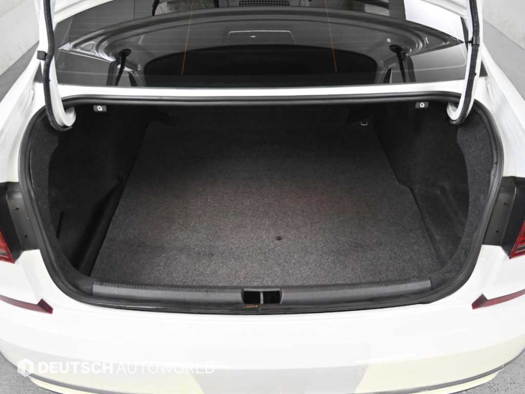 Volkswagen Passat 2018 Blanco - Importación desde Corea - HF Imports Iquique - Foto 20