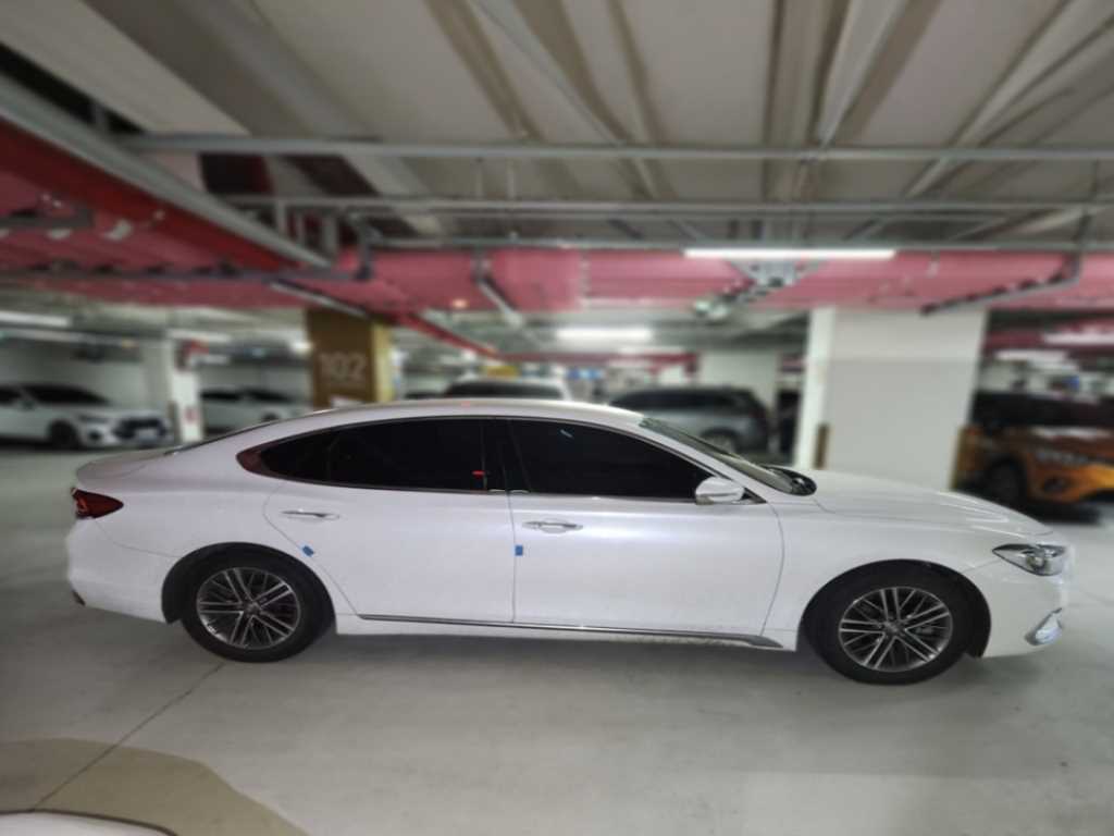 HYUNDAI Grandeur - Vista 4