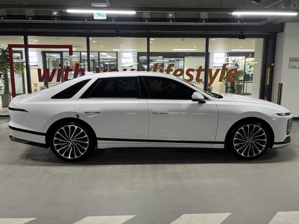 HYUNDAI Grandeur - Vista 3