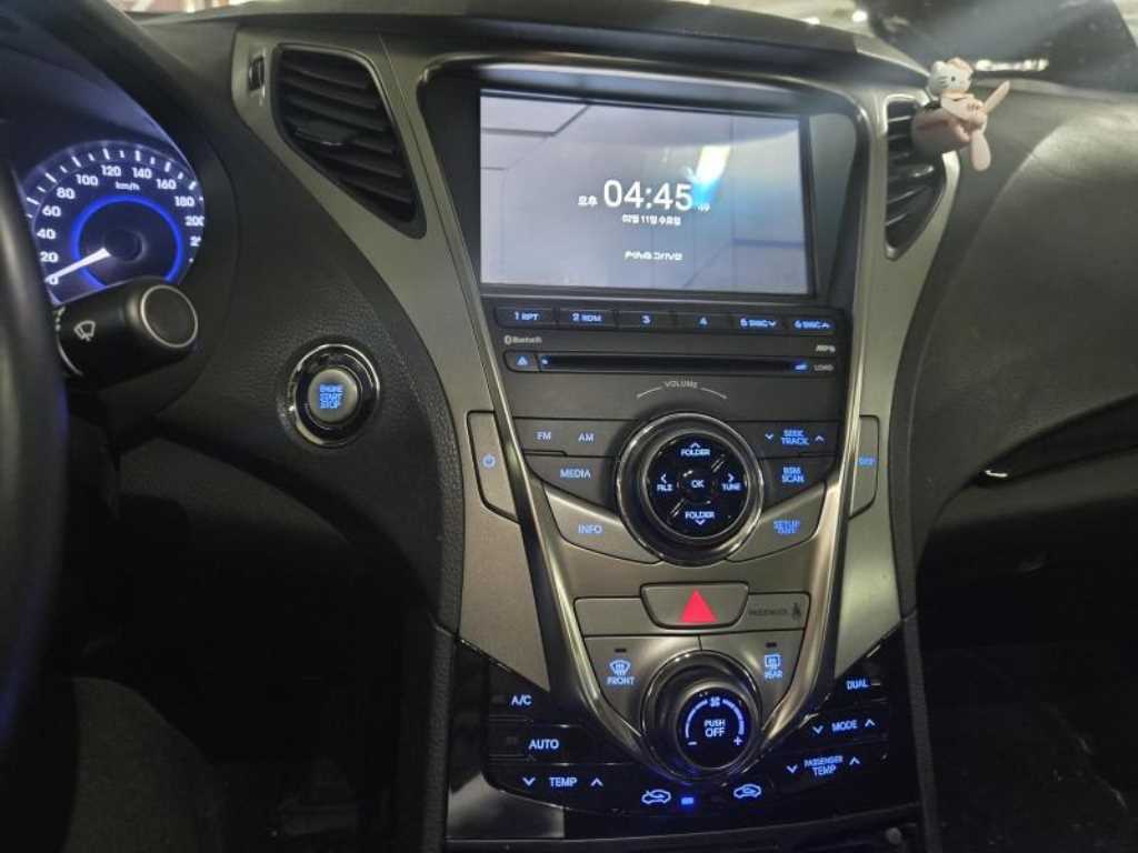 HYUNDAI Grandeur - Vista 6