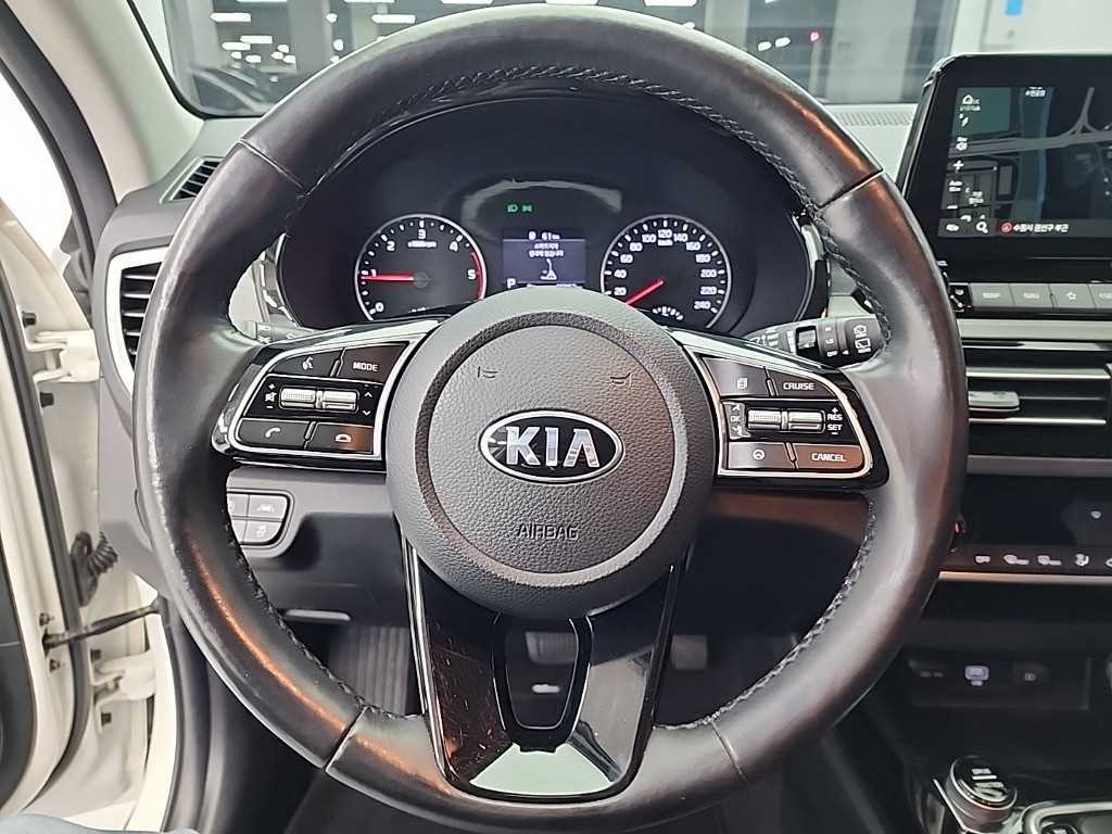 KIA Seltos - Vista 9