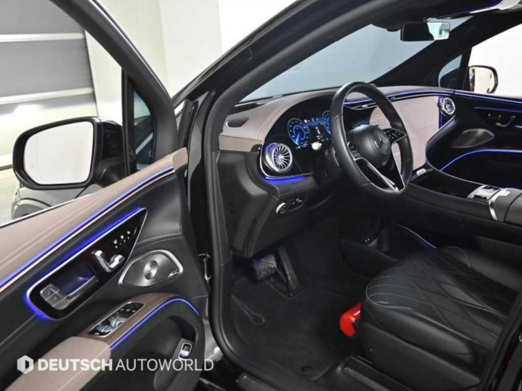 Mercedes Benz EQS - Vista 11