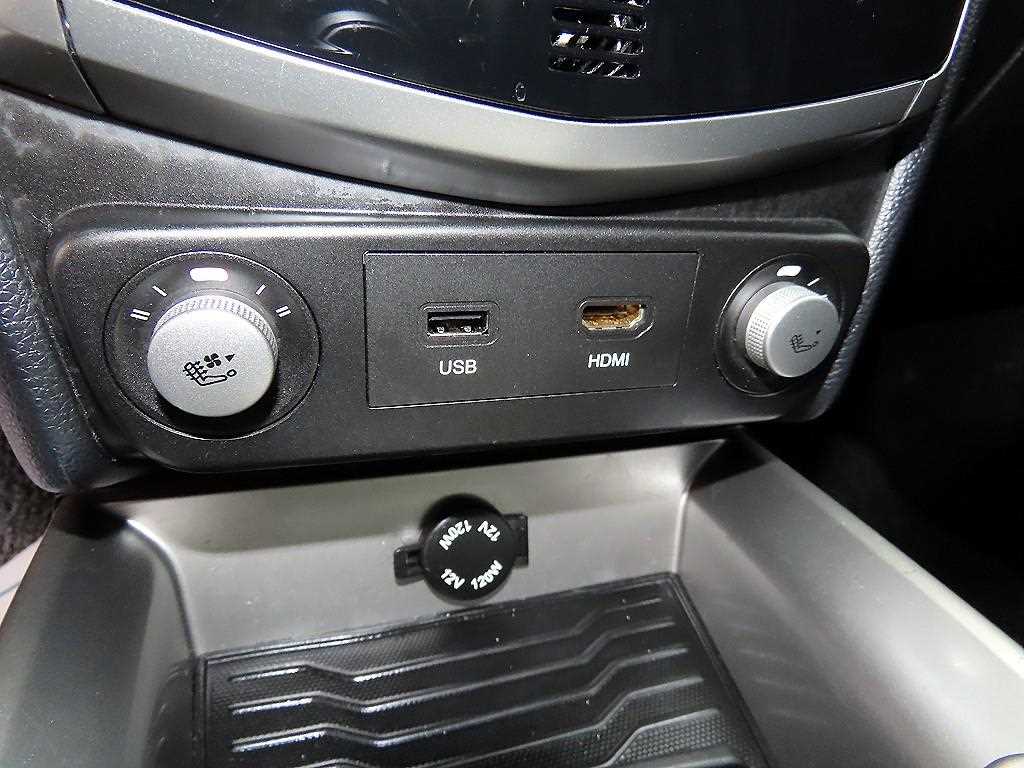 Ssangyong Tivoli 2016 Blanco - Importación desde Corea - HF Imports Iquique - Foto 13