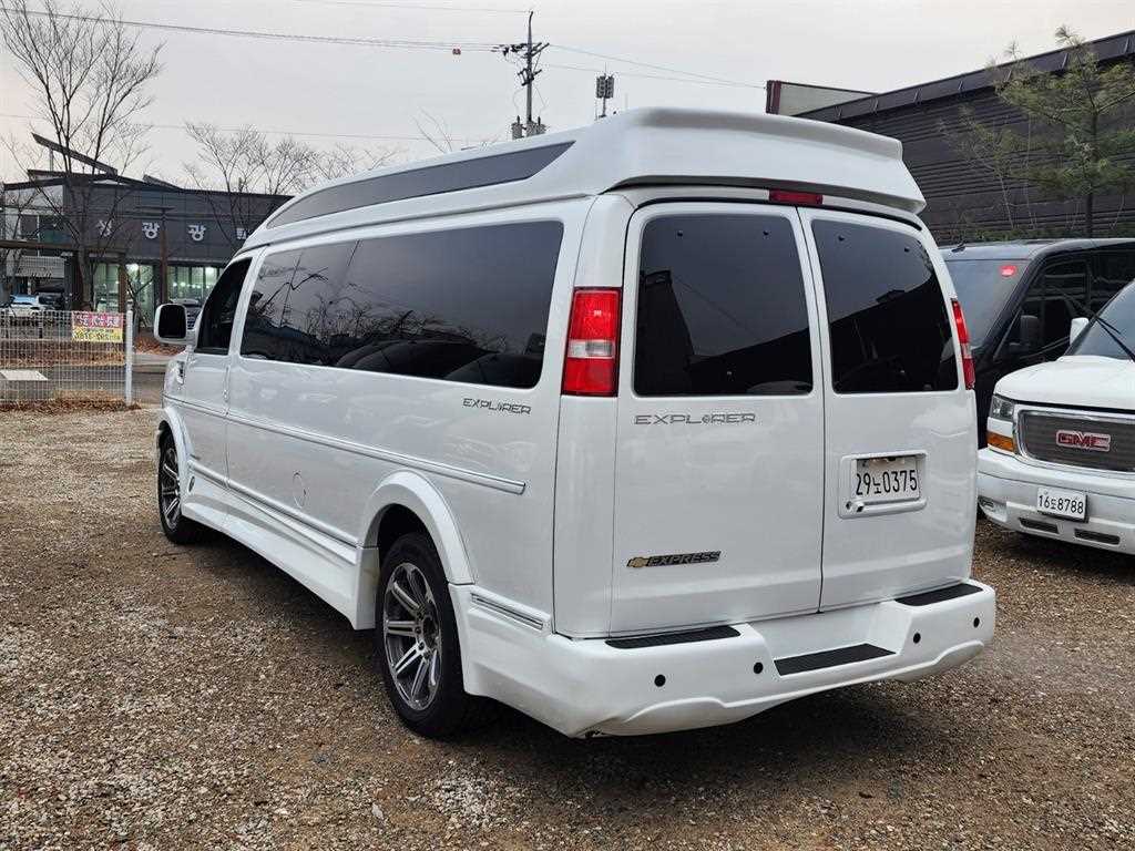 Chevrolet Express van - Vista 6