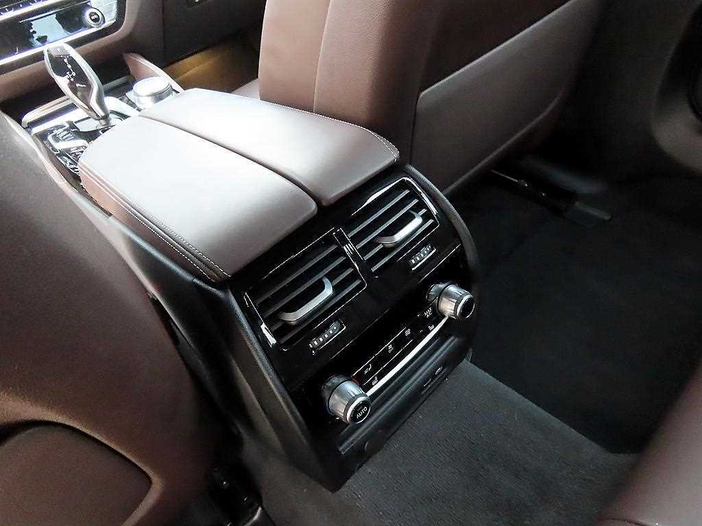 BMW 5 Series 2023 Negro - Importación desde Corea - HF Imports Iquique - Foto 16