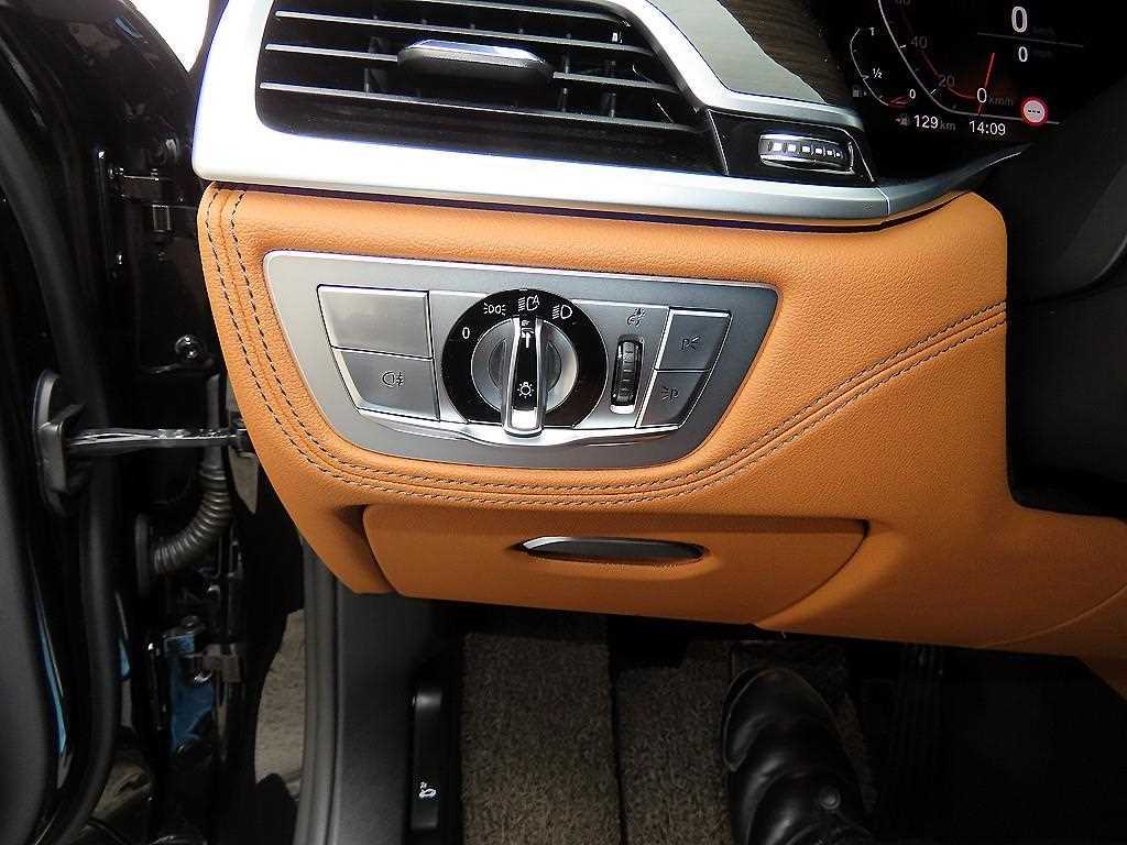 BMW 7 Series 2021 Negro - Importación desde Corea - HF Imports Iquique - Foto 13