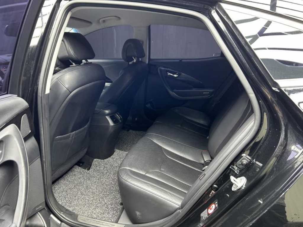 HYUNDAI Grandeur - Vista 6