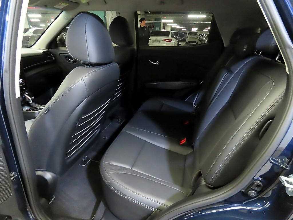 Ssangyong Tivoli - Vista 7