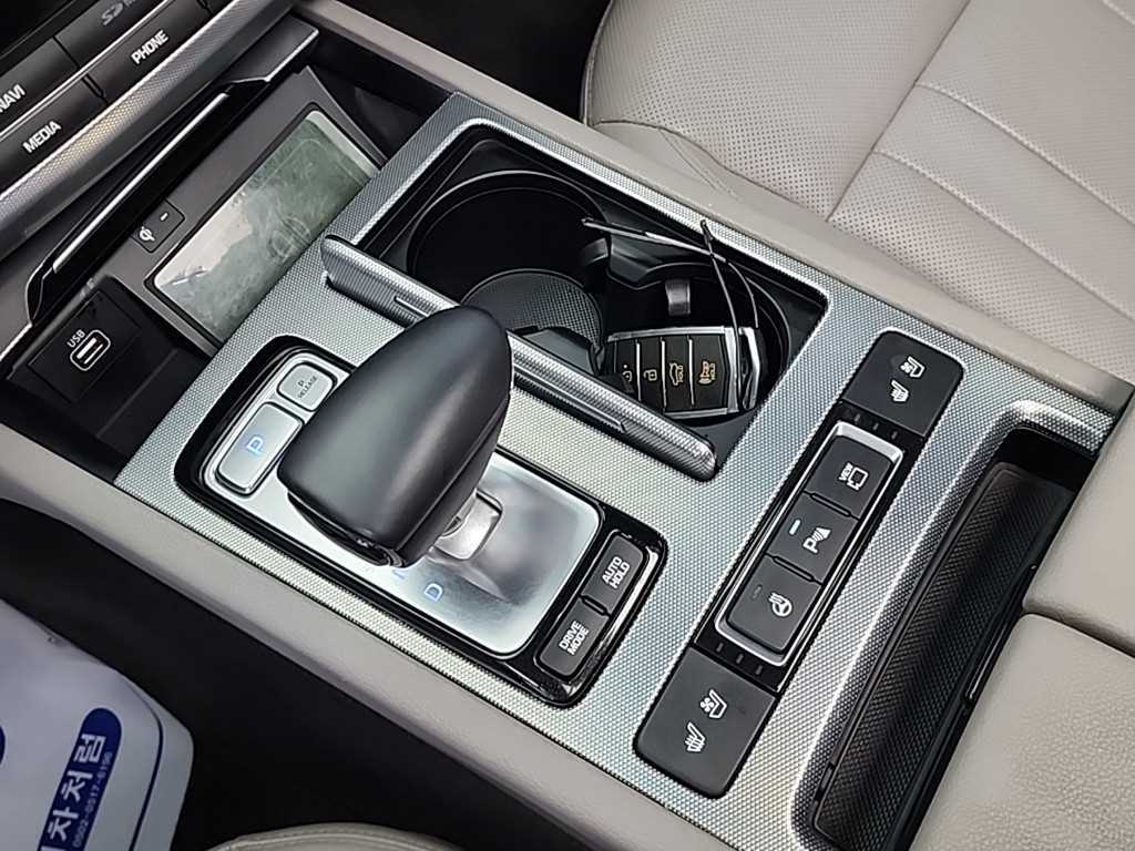 Genesis G80 - Vista 8