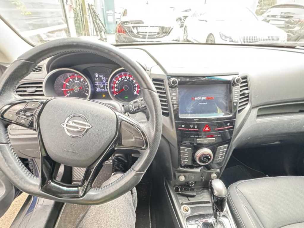 Ssangyong Tivoli - Vista 7