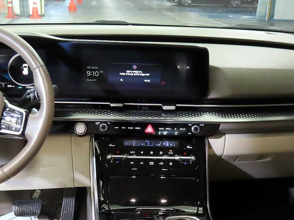 KIA Carnival - Vista 11