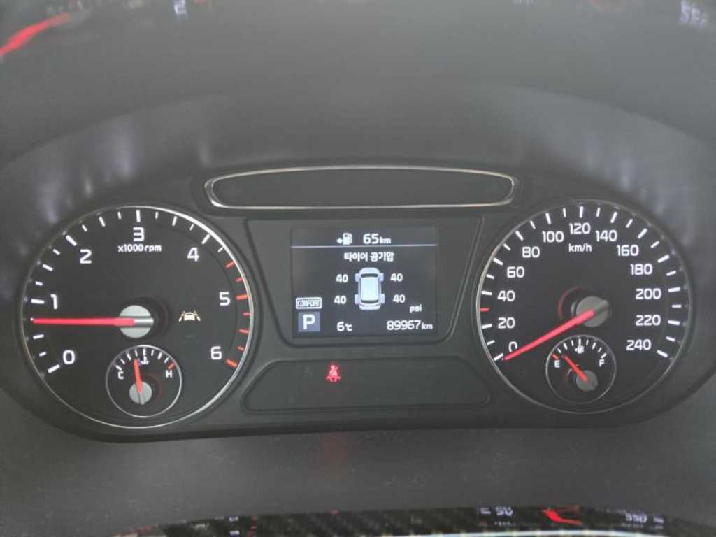 KIA Sorento - Vista 9